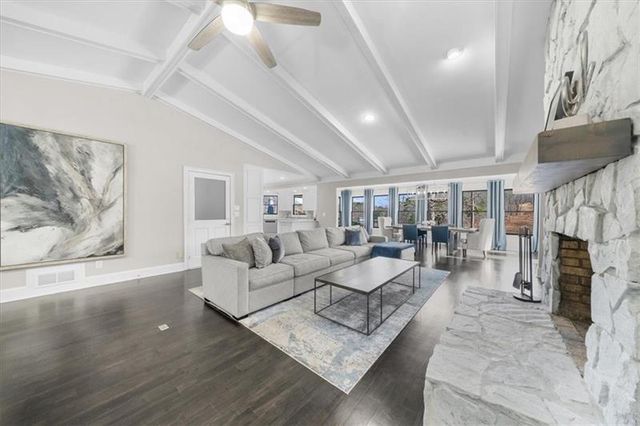 6313 Shoreland Circle, Buford, GA 30518