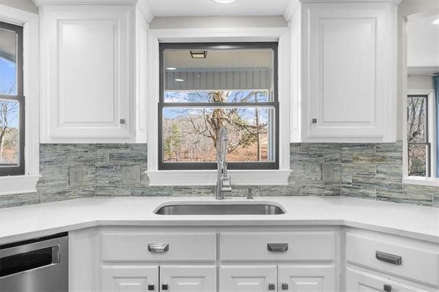 6313 Shoreland Circle, Buford, GA 30518