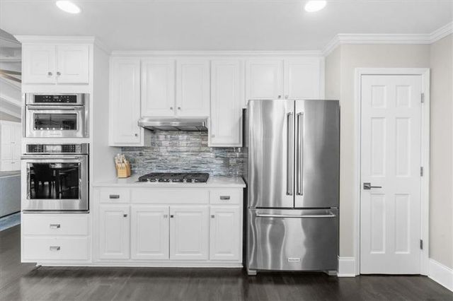 6313 Shoreland Circle, Buford, GA 30518