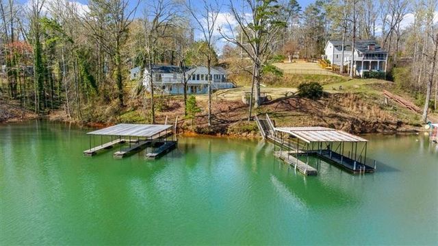 6313 Shoreland Circle, Buford, GA 30518