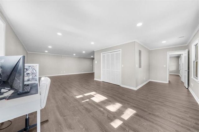 6313 Shoreland Circle, Buford, GA 30518