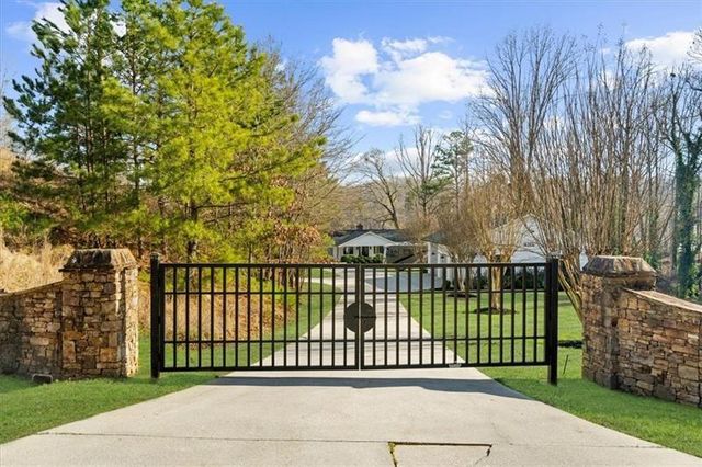 6313 Shoreland Circle, Buford, GA 30518