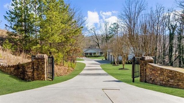 6313 Shoreland Circle, Buford, GA 30518
