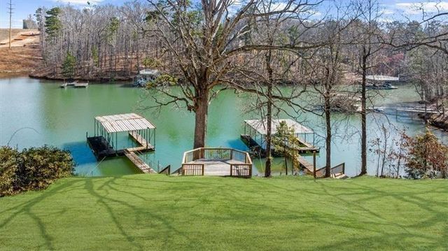 6313 Shoreland Circle, Buford, GA 30518