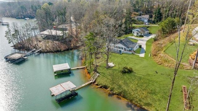 6313 Shoreland Circle, Buford, GA 30518