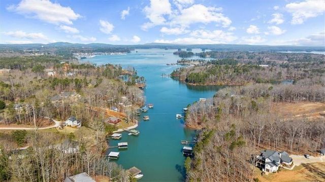 6313 Shoreland Circle, Buford, GA 30518