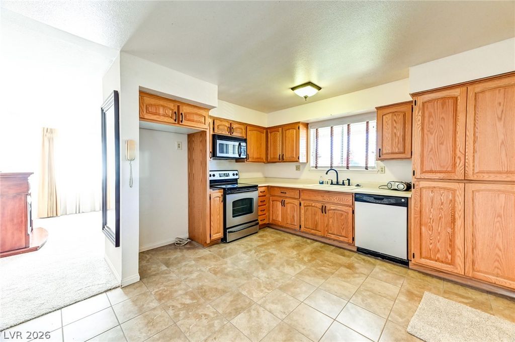 3701 East Carey Avenue, North Las Vegas, NV 89030 — photo 5