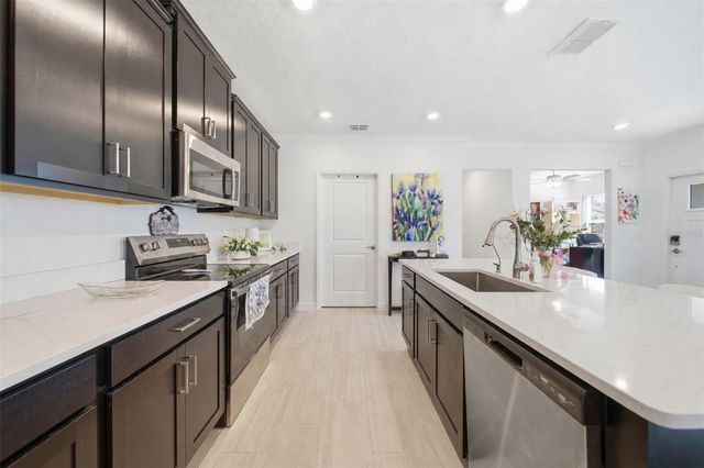 10834 GABLE DIG LOOP, San Antonio, FL 33576