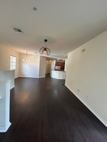 9080 Preston Place 17204, Tamarac, FL 33321