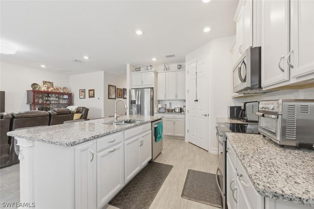 28076 SEASONS TIDE AVE, Bonita Springs, FL 34135