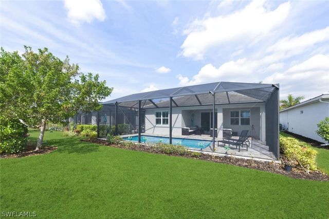 28076 SEASONS TIDE AVE, Bonita Springs, FL 34135