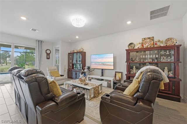 28076 SEASONS TIDE AVE, Bonita Springs, FL 34135