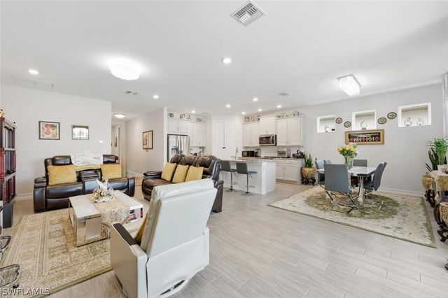 28076 SEASONS TIDE AVE, Bonita Springs, FL 34135