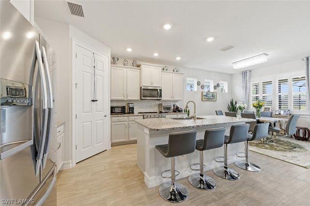 28076 SEASONS TIDE AVE, Bonita Springs, FL 34135