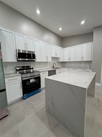 15449 Lakes Of Delray Boulevard, Delray Beach, FL 33484