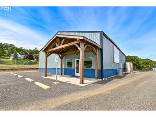 161 HERITAGE Way, Roseburg, OR 97471