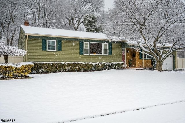 108 Elizabethtown Ct, South Plainfield Boro, NJ 07080