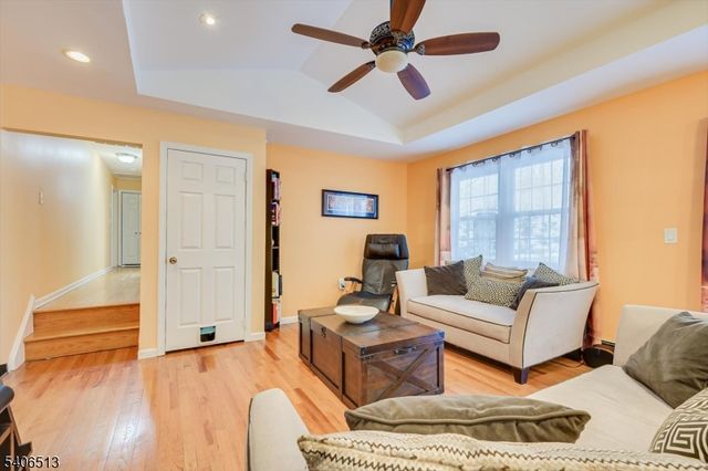 108 Elizabethtown Ct, South Plainfield Boro, NJ 07080