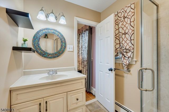 108 Elizabethtown Ct, South Plainfield Boro, NJ 07080