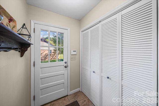 13539 Four Oaks Lane, Matthews, NC 28105