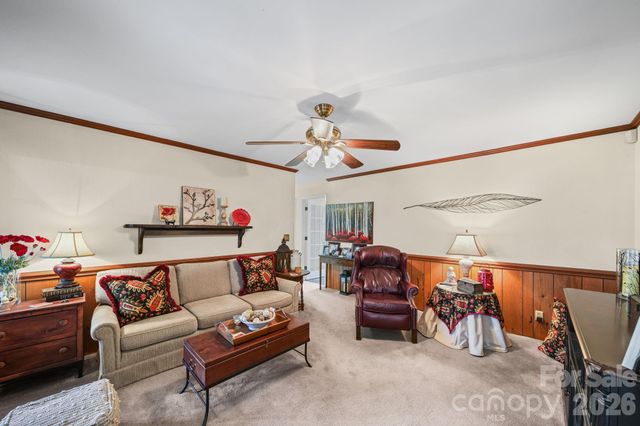 13539 Four Oaks Lane, Matthews, NC 28105