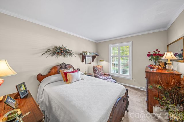 13539 Four Oaks Lane, Matthews, NC 28105