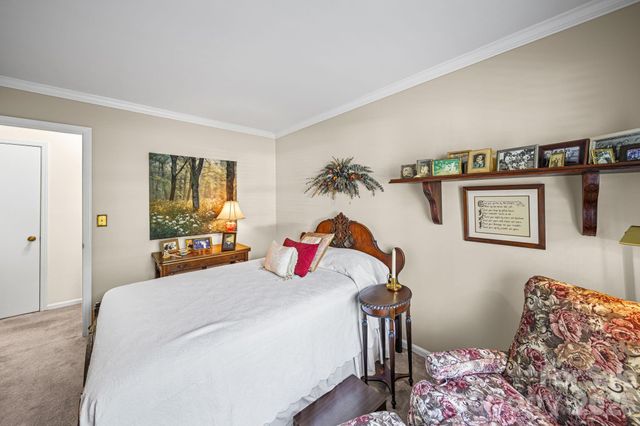 13539 Four Oaks Lane, Matthews, NC 28105