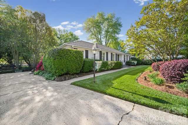13539 Four Oaks Lane, Matthews, NC 28105