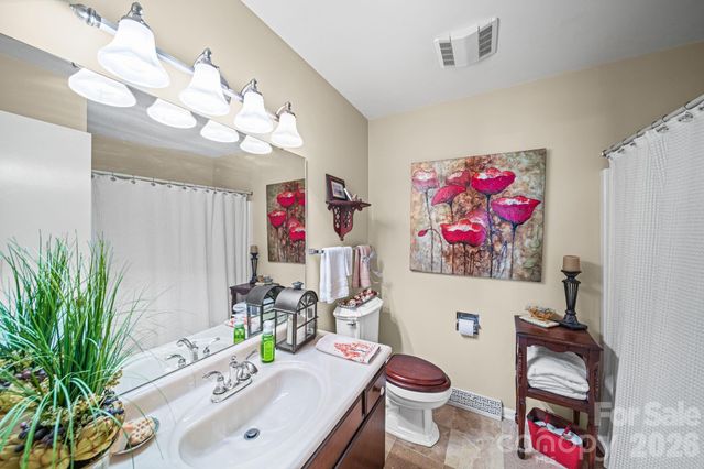 13539 Four Oaks Lane, Matthews, NC 28105
