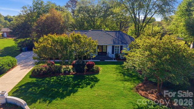 13539 Four Oaks Lane, Matthews, NC 28105