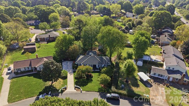13539 Four Oaks Lane, Matthews, NC 28105