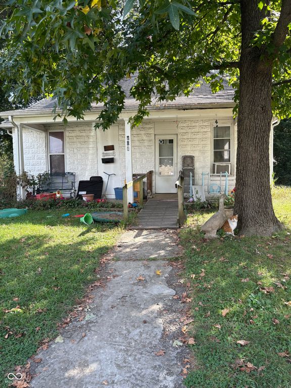 209 S Block Clark Street, Brownstown, IN 47220