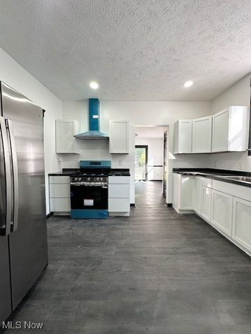 1208 Middle Avenue, Elyria, OH 44035