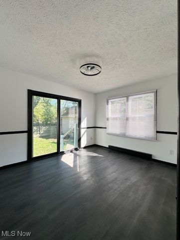 1208 Middle Avenue, Elyria, OH 44035