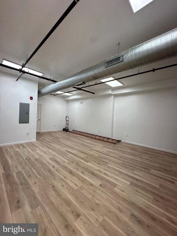 4250 LANCASTER AVE, Philadelphia, PA 19104