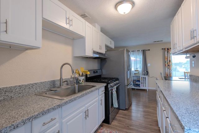 6397 W Clinton Avenue, Fresno, CA 93723