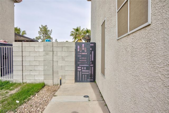 8478 Prince Of Tides Court, Las Vegas, NV 89113