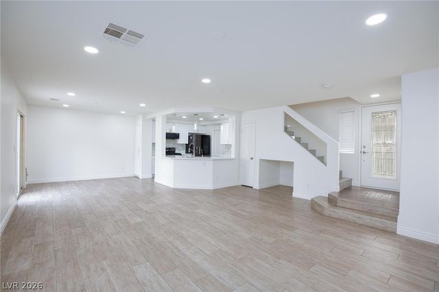 8478 Prince Of Tides Court, Las Vegas, NV 89113