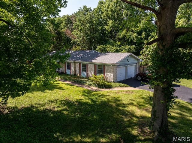 258 Ridge Trail Drive, Chesterfield, MO 63017