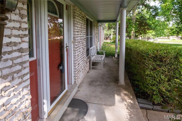 258 Ridge Trail Drive, Chesterfield, MO 63017