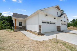 134 Ashley Court, Brooklyn Vlg, MI 49230