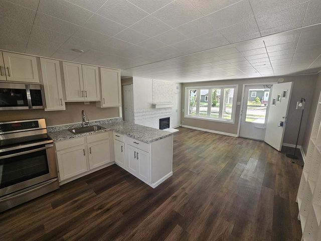 2721 S 50th STREET, Milwaukee, WI 53219