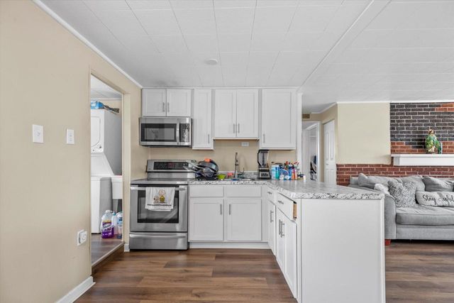 2721 S 50th STREET, Milwaukee, WI 53219