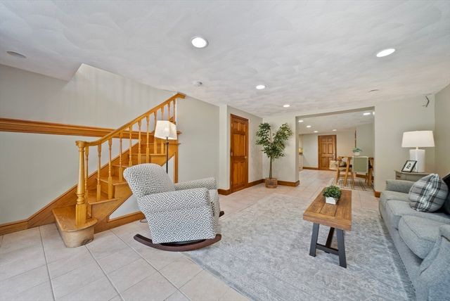 21 Cranberry Street, Pepperell, MA 01463