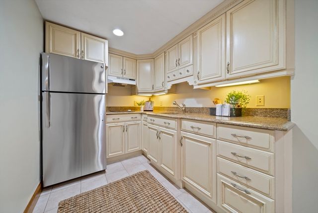 21 Cranberry Street, Pepperell, MA 01463