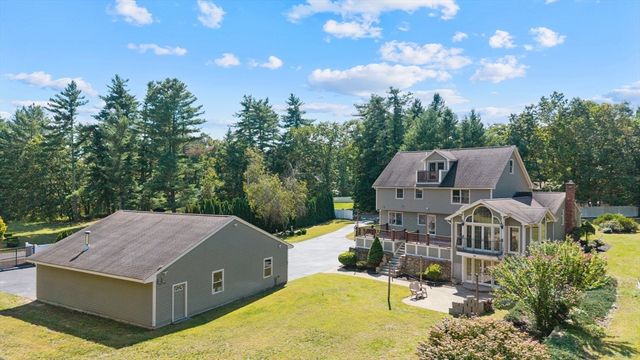21 Cranberry Street, Pepperell, MA 01463