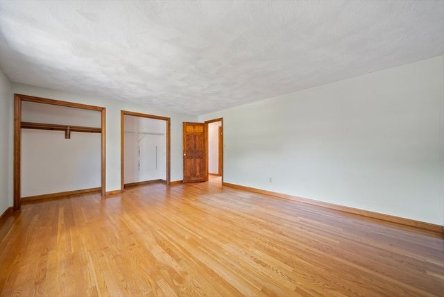 21 Cranberry Street, Pepperell, MA 01463