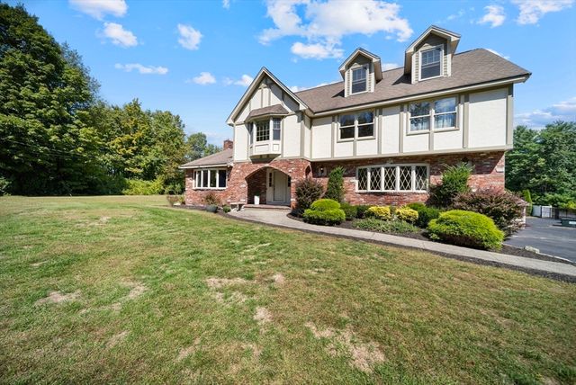 21 Cranberry Street, Pepperell, MA 01463