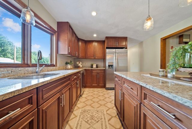 21 Cranberry Street, Pepperell, MA 01463