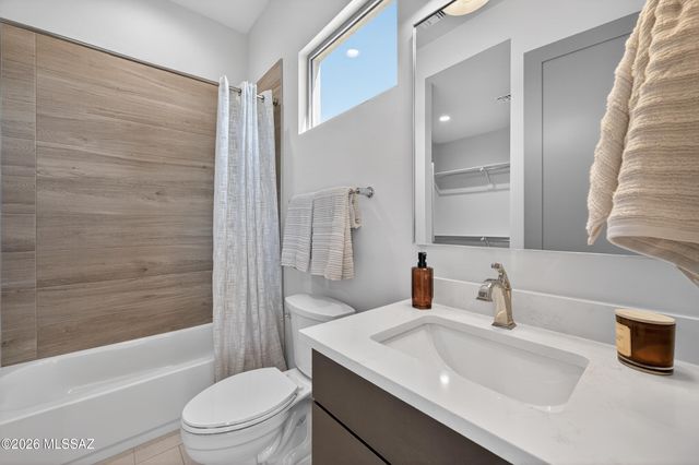 8125 S Circle C Ranch Road, Vail, AZ 85641